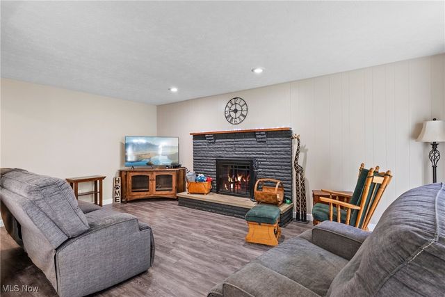 7944 Middle Ridge Road, Madison, OH 44057