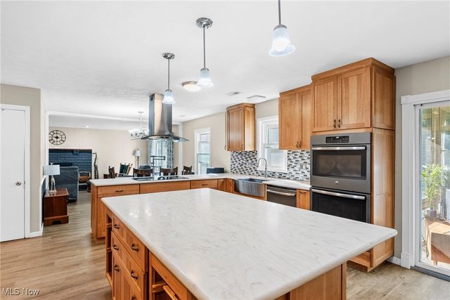 7944 Middle Ridge Road, Madison, OH 44057