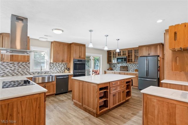 7944 Middle Ridge Road, Madison, OH 44057