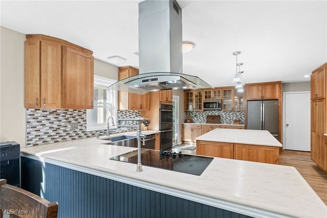 7944 Middle Ridge Road, Madison, OH 44057