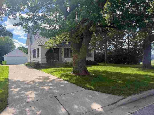 330 Zion STREET, Hartland, WI 53029