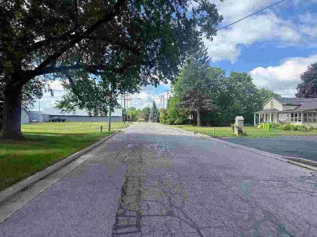 330 Zion STREET, Hartland, WI 53029