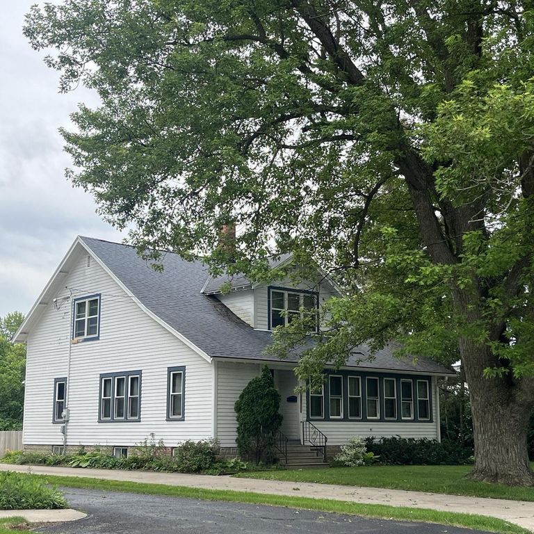 330 Zion STREET, Hartland, WI 53029