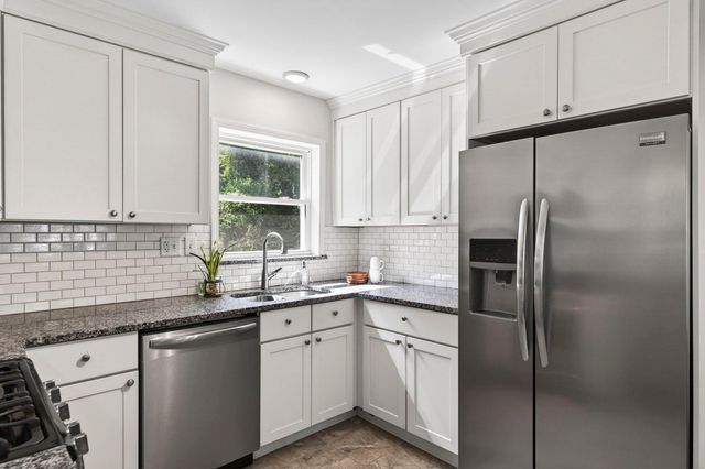 358 Riddle Place, Newport, KY 41071