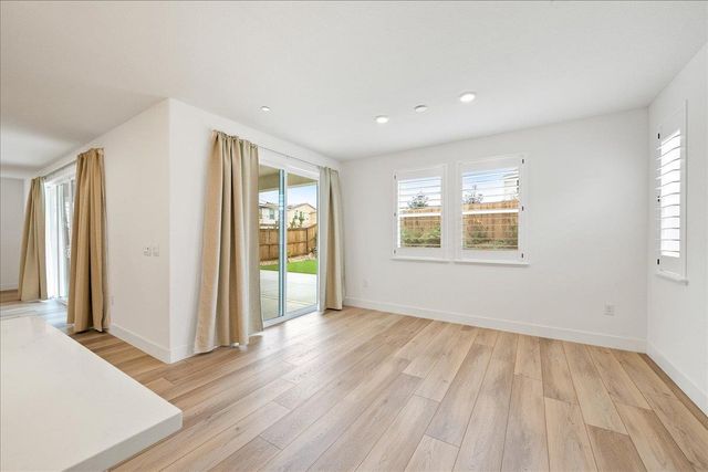 280 Vectra Ct, Roseville, CA 95747