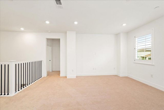 280 Vectra Ct, Roseville, CA 95747