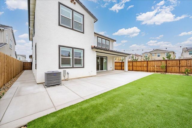 280 Vectra Ct, Roseville, CA 95747