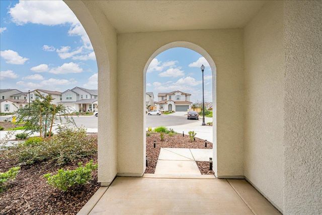 280 Vectra Ct, Roseville, CA 95747