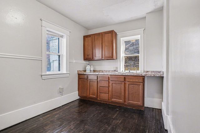 947 Bellevue Place, Kalamazoo City, MI 49007