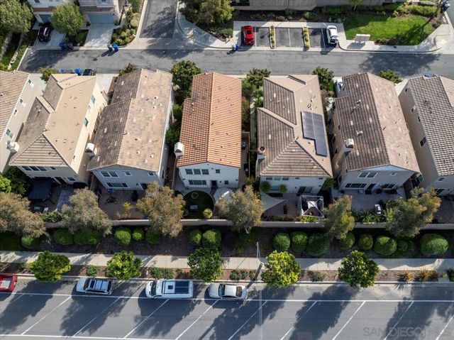 2076 Blue Oak Lane, Vista, CA 92084