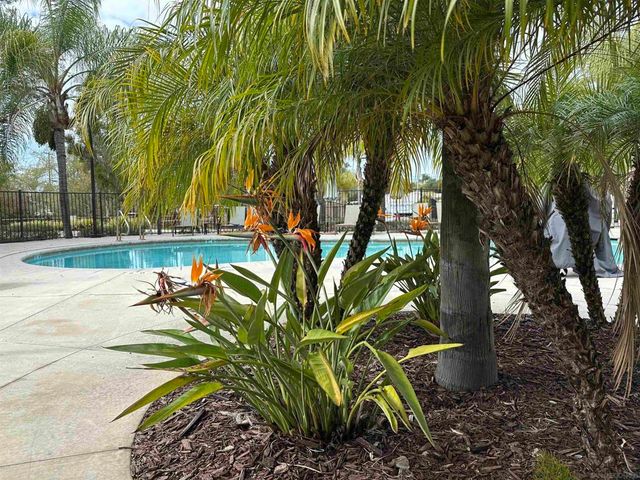 2076 Blue Oak Lane, Vista, CA 92084