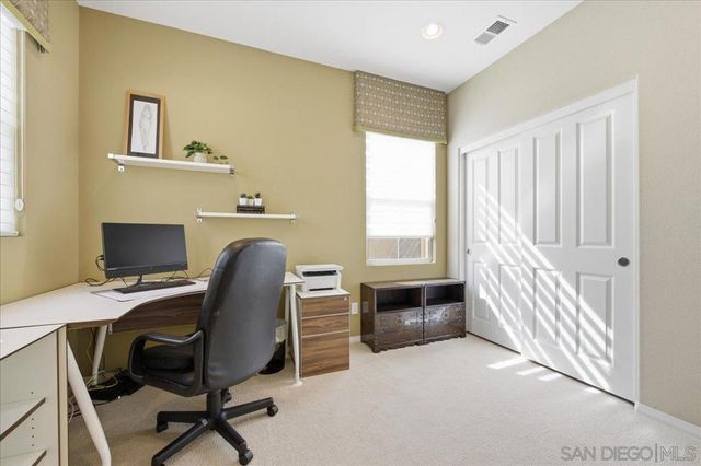 2076 Blue Oak Lane, Vista, CA 92084