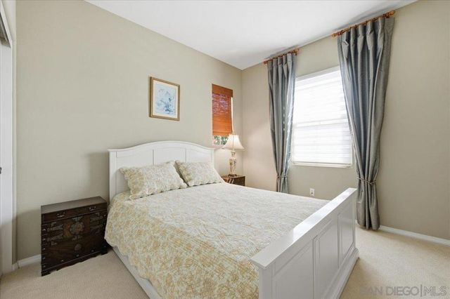 2076 Blue Oak Lane, Vista, CA 92084