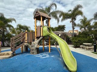 2076 Blue Oak Lane, Vista, CA 92084