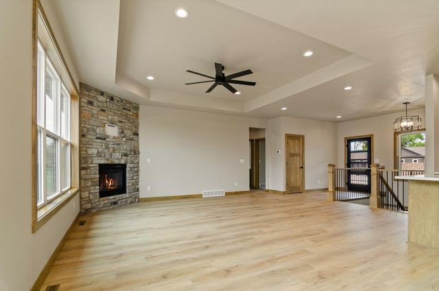W1973 GRODE COURT, Kaukauna, WI 54130