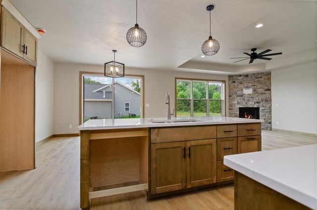 W1973 GRODE COURT, Kaukauna, WI 54130