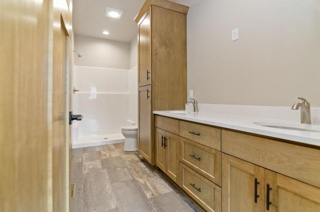 W1973 GRODE COURT, Kaukauna, WI 54130