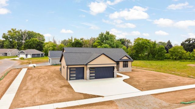 W1973 GRODE COURT, Kaukauna, WI 54130