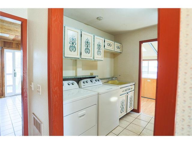 804 Valley View Drive, River Falls, WI 54022
