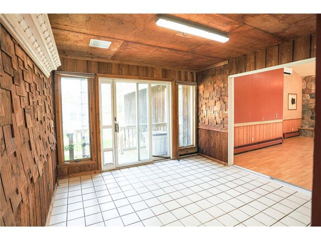 804 Valley View Drive, River Falls, WI 54022