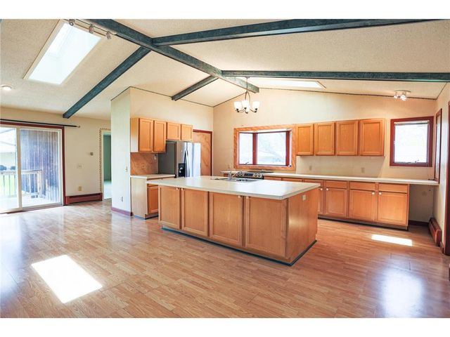 804 Valley View Drive, River Falls, WI 54022