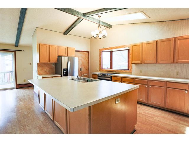 804 Valley View Drive, River Falls, WI 54022
