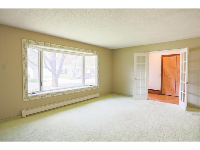 804 Valley View Drive, River Falls, WI 54022