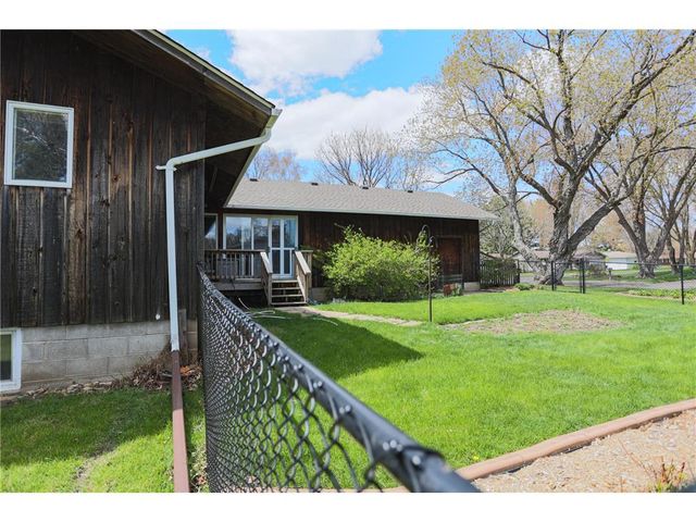 804 Valley View Drive, River Falls, WI 54022