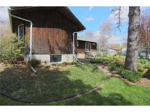 804 Valley View Drive, River Falls, WI 54022