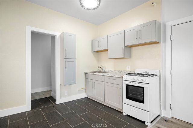 228 S Kenwood Street 402, Glendale, CA 91205