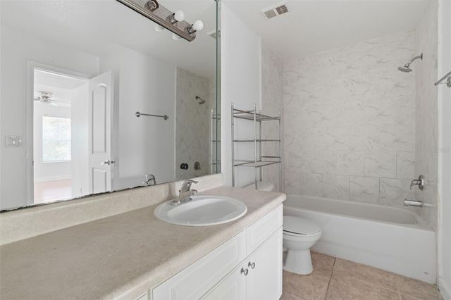 4524 COMMANDER DRIVE 1627, Orlando, FL 32822