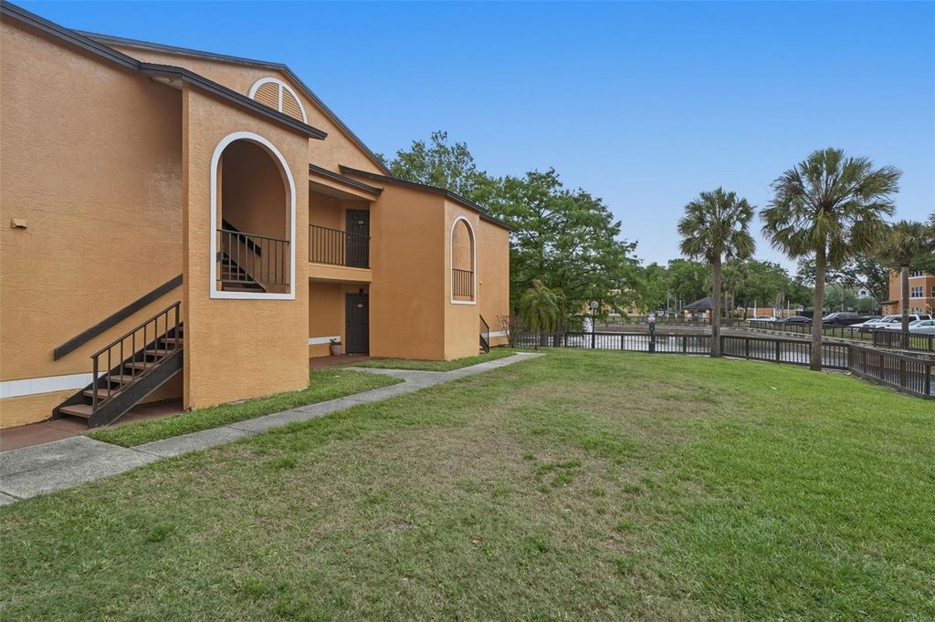 4524 COMMANDER DRIVE 1627, Orlando, FL 32822