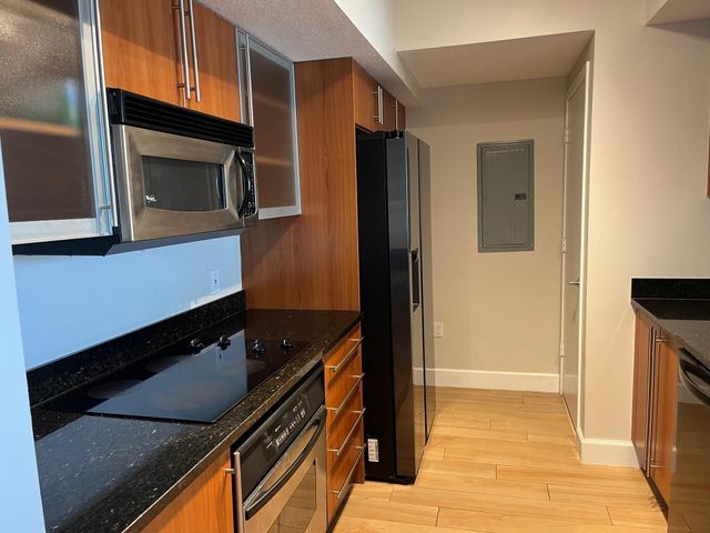 1551 N Flagler Drive 802, West Palm Beach, FL 33401