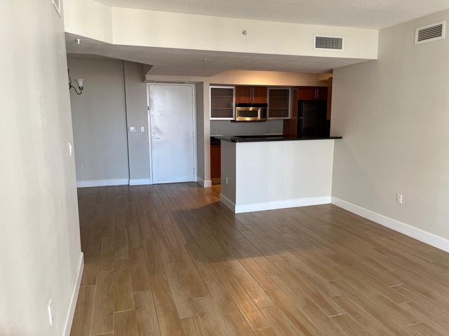 1551 N Flagler Drive 802, West Palm Beach, FL 33401
