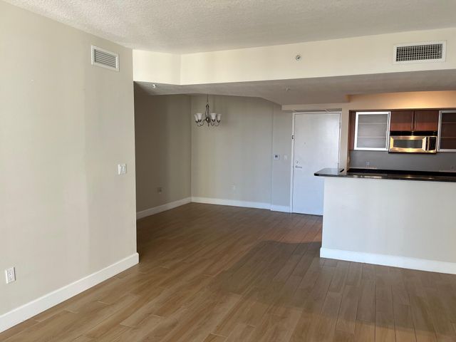 1551 N Flagler Drive 802, West Palm Beach, FL 33401