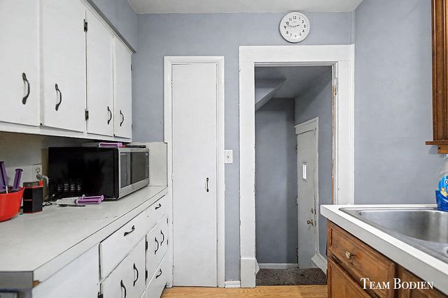 1050 Spring Avenue Ne, City Of Grand Rapids, MI 49503