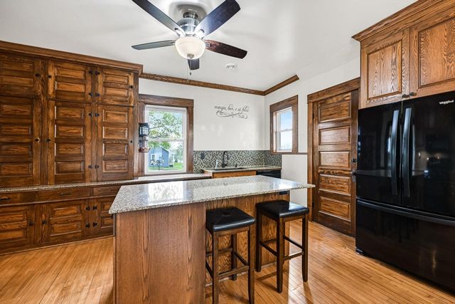 589 W Chestnut STREET, Burlington, WI 53105