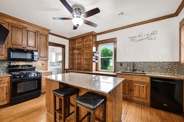 589 W Chestnut STREET, Burlington, WI 53105