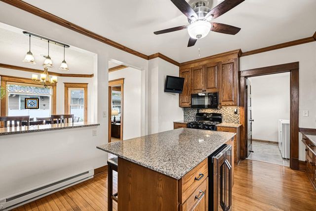 589 W Chestnut STREET, Burlington, WI 53105