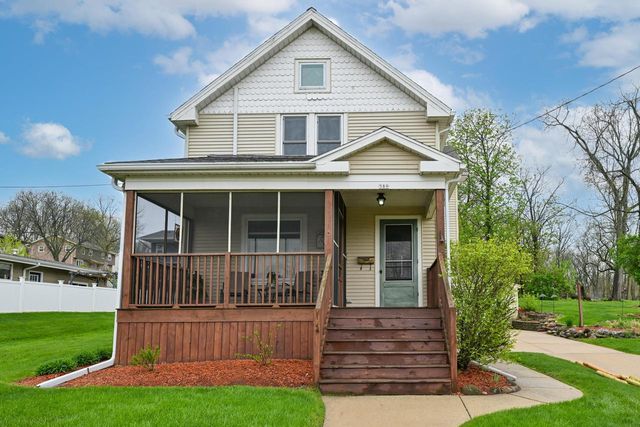 589 W Chestnut STREET, Burlington, WI 53105