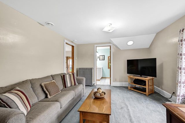 589 W Chestnut STREET, Burlington, WI 53105