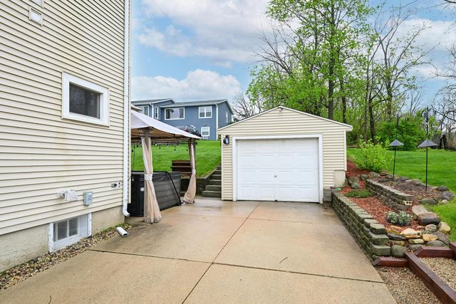 589 W Chestnut STREET, Burlington, WI 53105