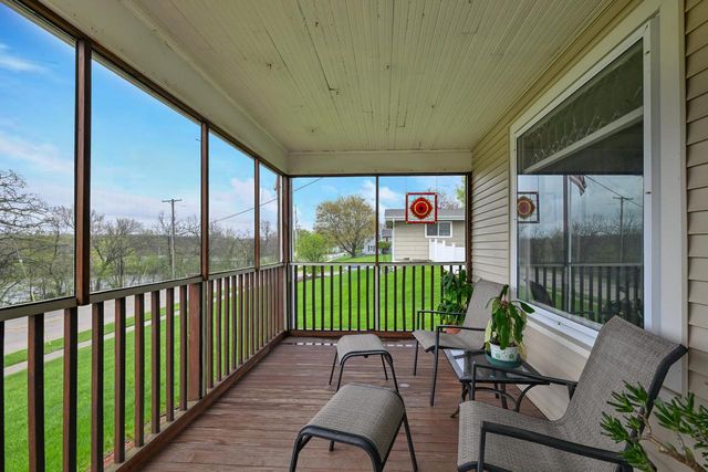 589 W Chestnut STREET, Burlington, WI 53105