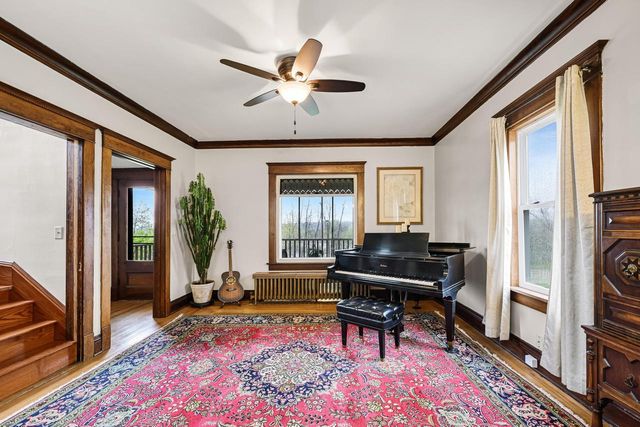 589 W Chestnut STREET, Burlington, WI 53105