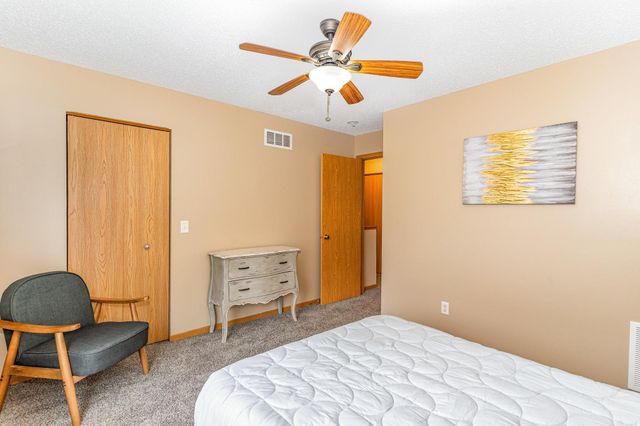 15537 Foghorn Lane 45, Apple Valley, MN 55124