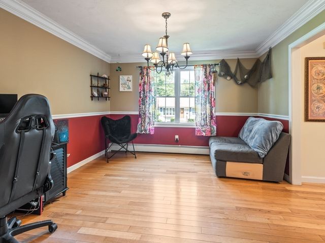 4 Commonwealth Ave, Auburn, MA 01501