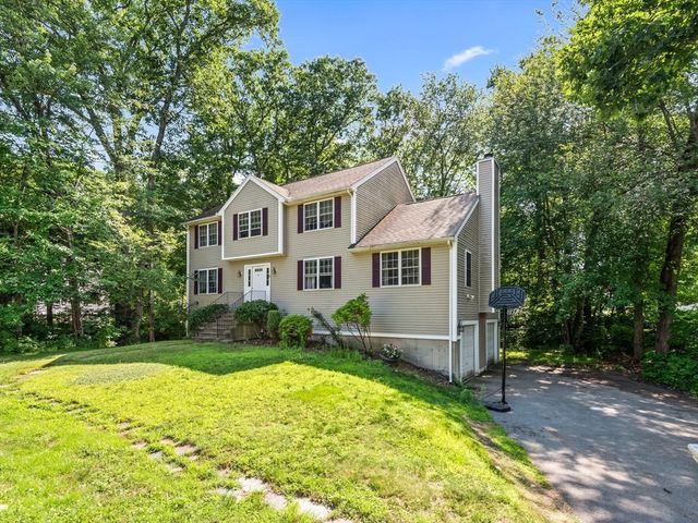 4 Commonwealth Ave, Auburn, MA 01501