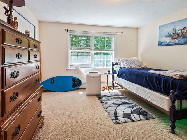 4 Commonwealth Ave, Auburn, MA 01501