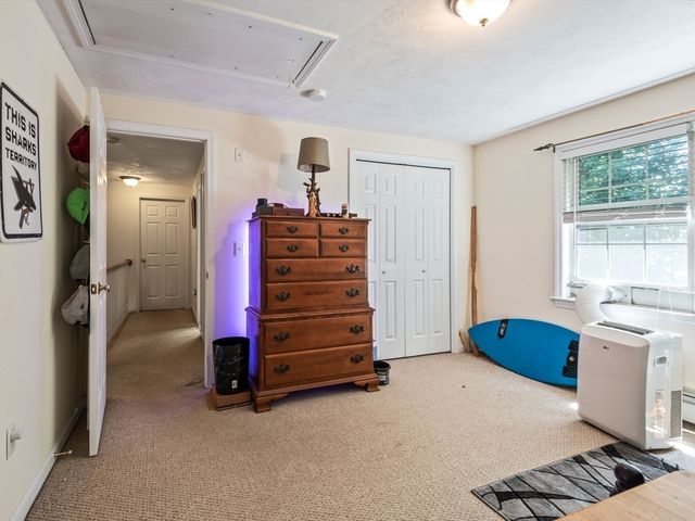 4 Commonwealth Ave, Auburn, MA 01501