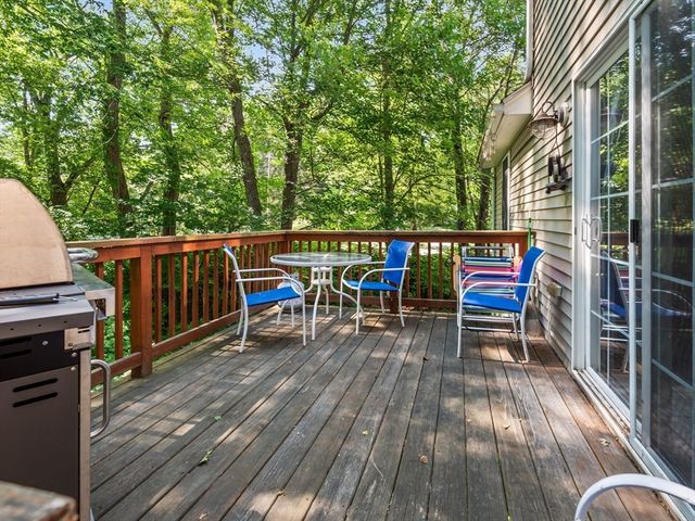 4 Commonwealth Ave, Auburn, MA 01501